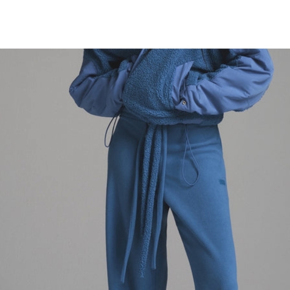 SKIMS Boxy Teddy Jacket - Picture 3 of 11